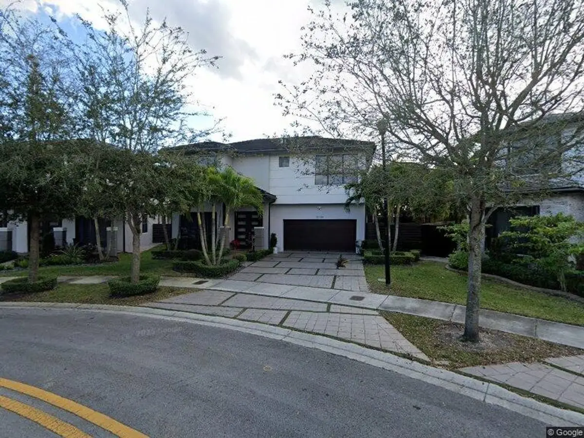 Hialeah, FL 33015