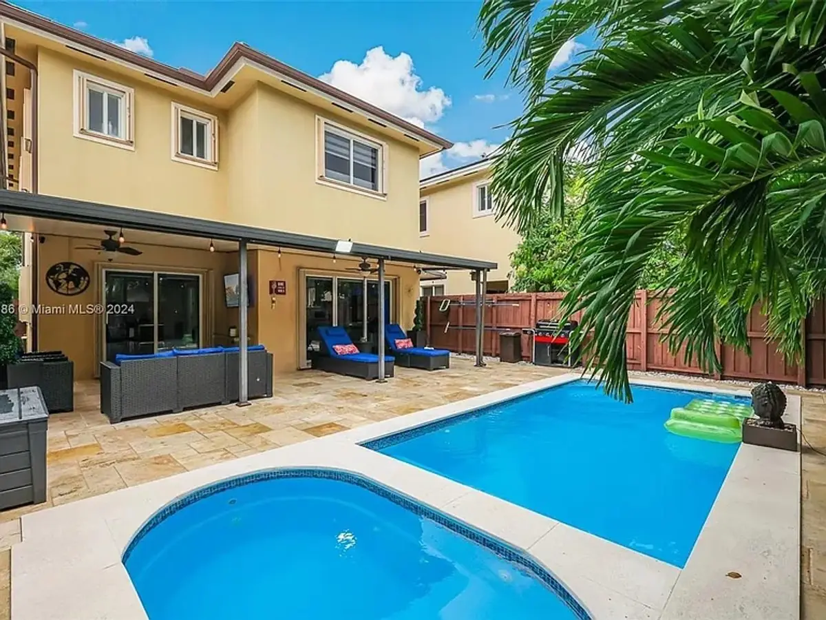 Homestead, FL 33033