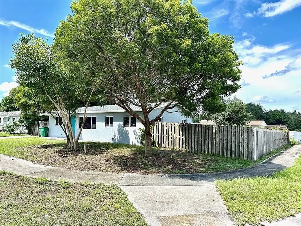 Miami Gardens, FL 33055